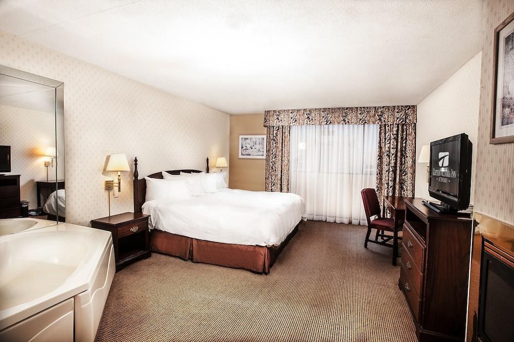 HAMPTON INN BY HILTON NIAGARA FALLS-AT THE FALLS photo 3