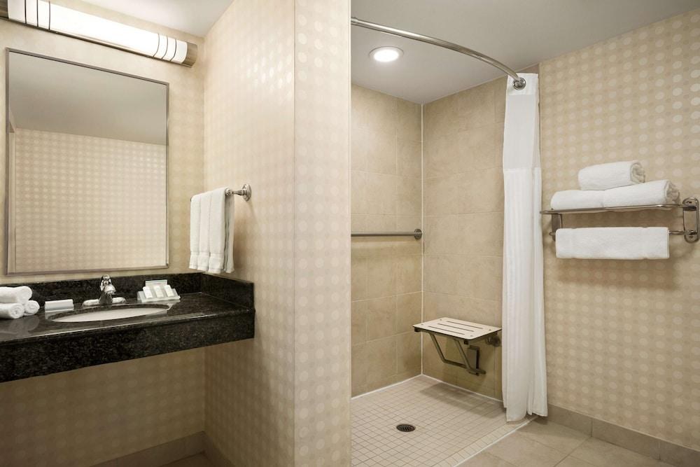 Hilton Garden Inn Toronto/Vaughan photo 4