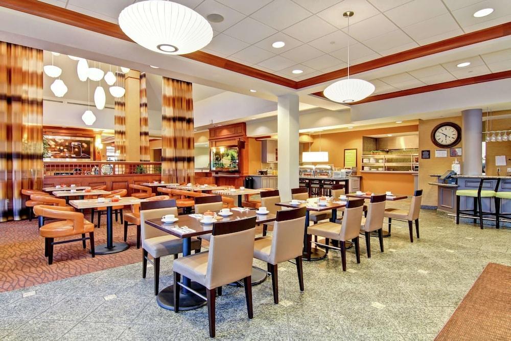 Hilton Garden Inn Ottawa Airport photo 4