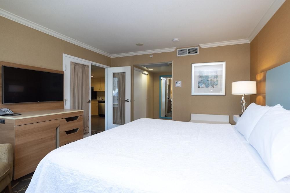 Hampton Inn & Suites by Hilton Vancouver-Downtown photo 3