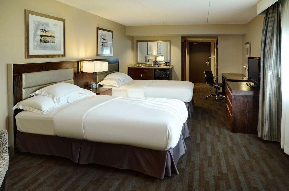 Hilton Winnipeg Airport Suites photo 2