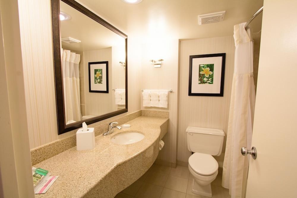 Hilton Garden Inn Saskatoon Downtown photo 2