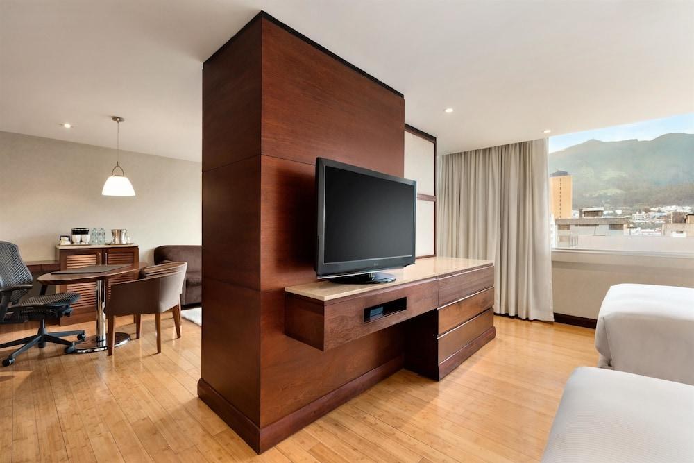 Hilton Colon Quito photo 2