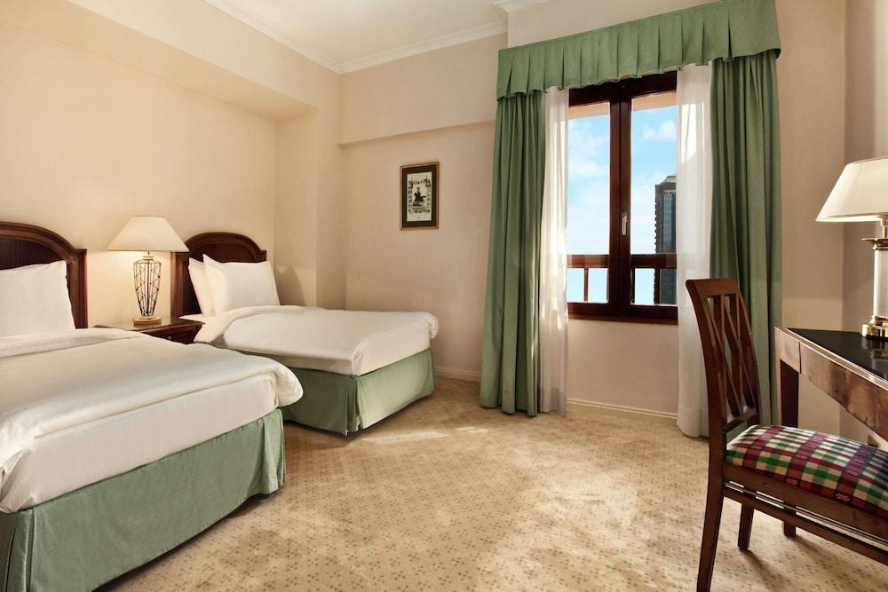 HILTON CAIRO WORLD TRADE CENTER RESIDENCES photo 4