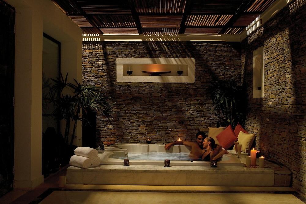Hilton Luxor Resort & Spa photo 2