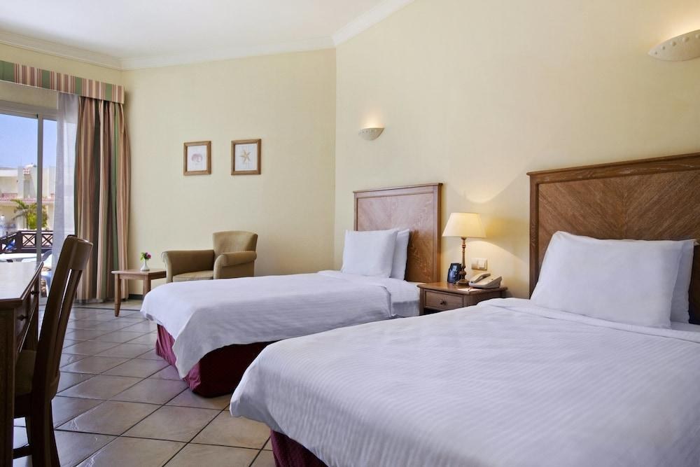DoubleTree by Hilton Sharm El Sheikh - Sharks Bay Resort photo 3