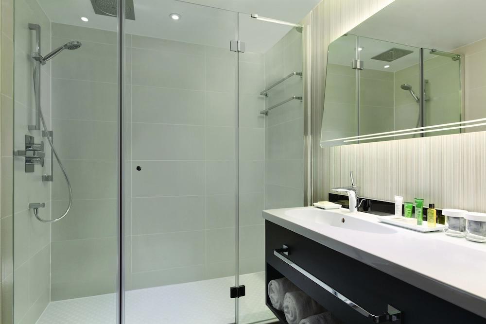 Hilton London Heathrow Airport photo 3