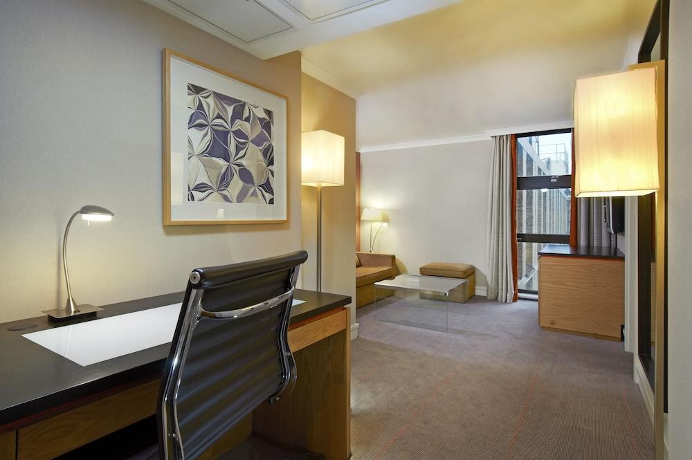 Hilton London Kensington photo 3