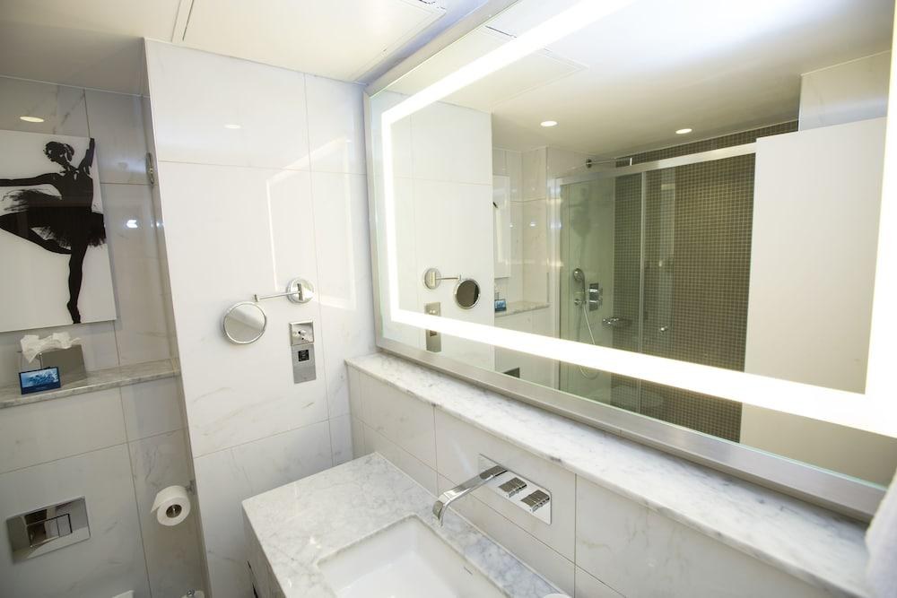 Hilton London Angel Islington photo 2