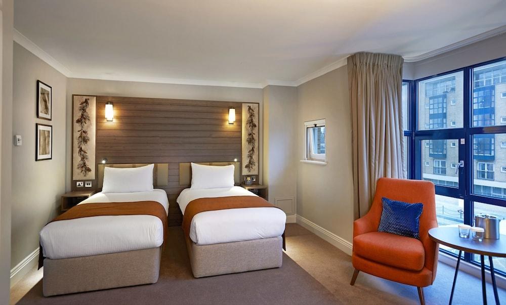 DoubleTree by Hilton London - Docklands Riverside photo 3
