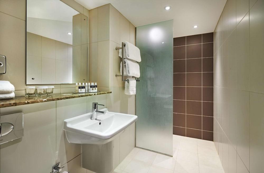 DoubleTree by Hilton London - Docklands Riverside photo 4
