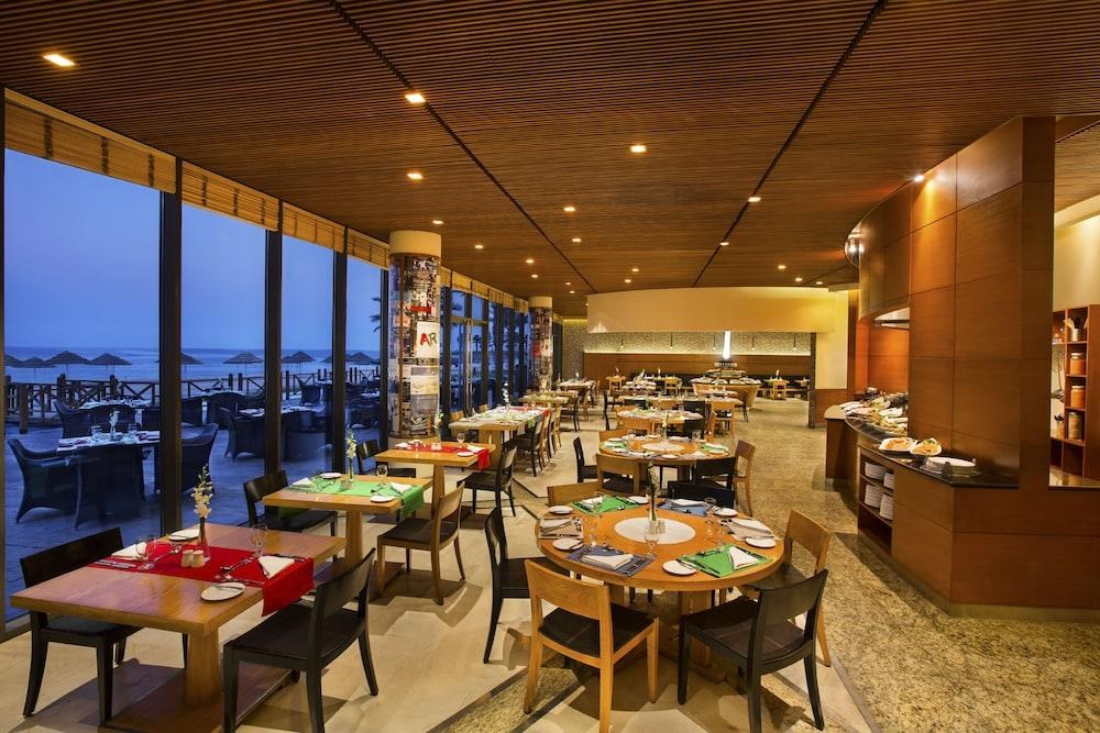 Hilton Kuwait Resort photo 4
