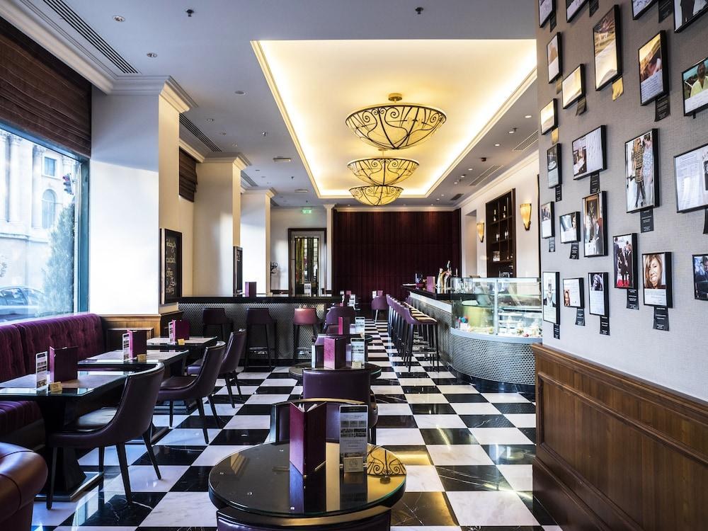 Athenee Palace Hilton Bucharest photo 4