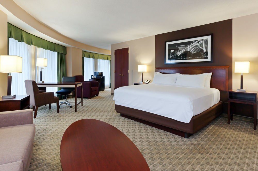 CROWNE PLAZA CLEVELAND AT PLAYHOUSE SQUARE