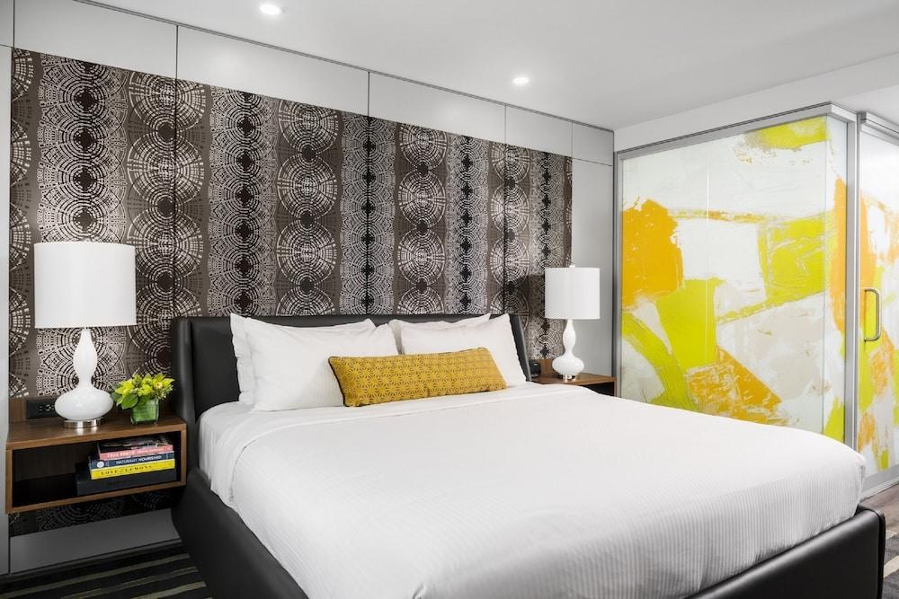 HOTEL ARTS photo 4