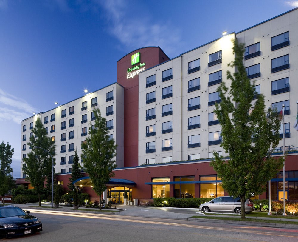 HOLIDAY INN EXPRESS VANCOUVER AIRPORT photo 1