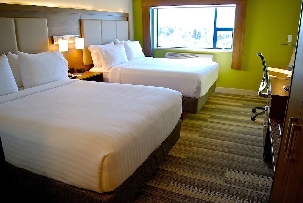 HOLIDAY INN EXPRESS VANCOUVER AIRPORT photo 3