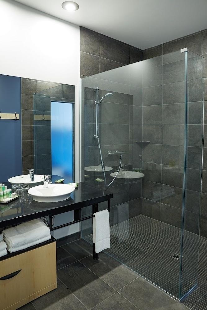HOTEL DAUPHIN MONTREAL CENTRE VILLE photo 2
