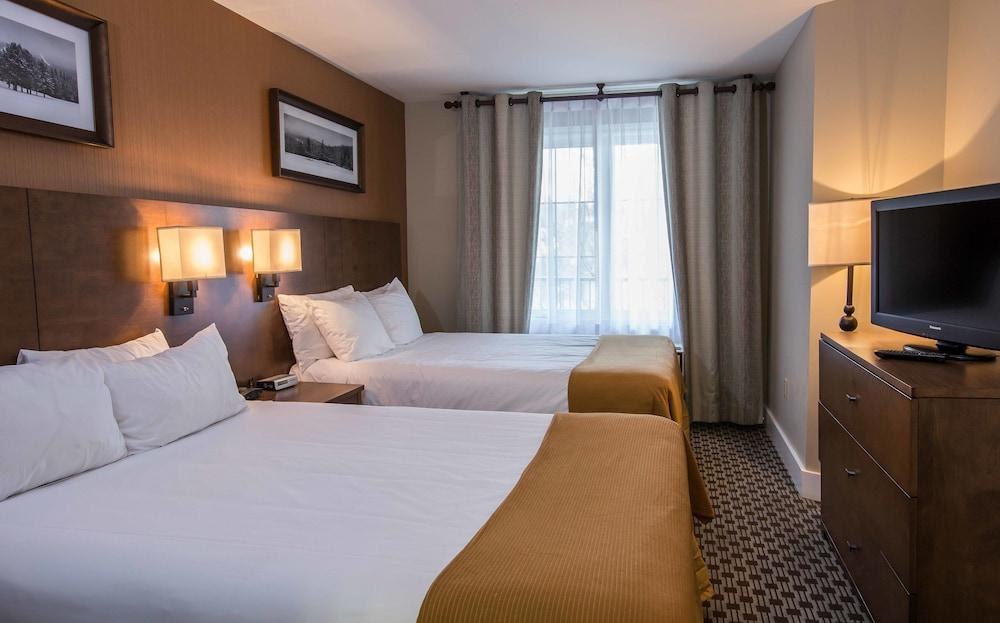 HOLIDAY INN EXPRESS & SUITES TREMBLANT photo 3