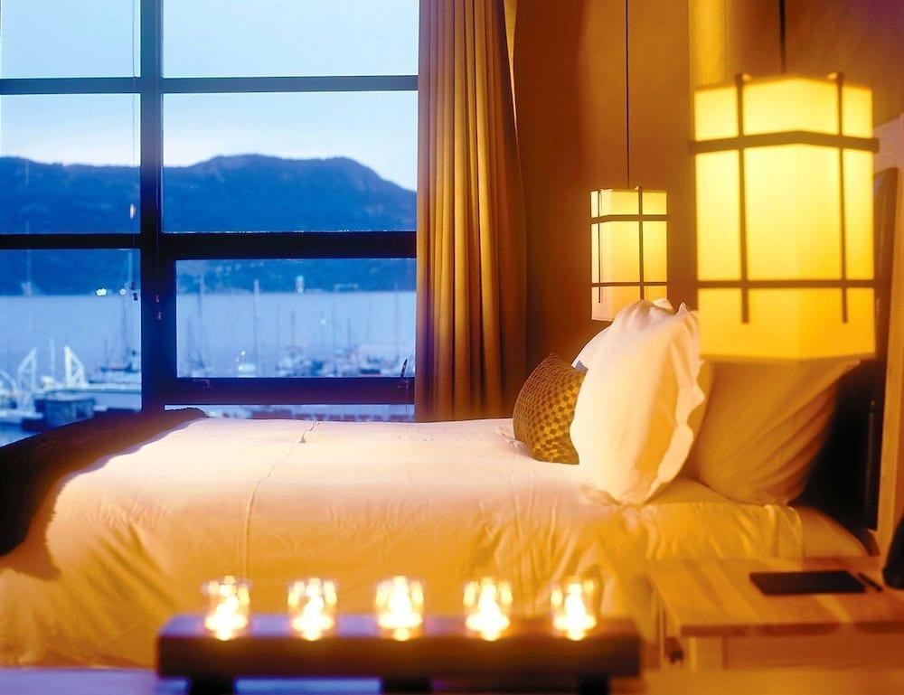 BRENTWOOD BAY LODGE & SPA photo 2