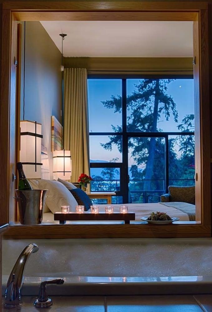 BRENTWOOD BAY LODGE & SPA photo 3