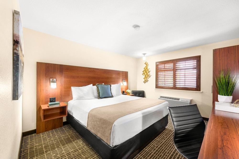 ELLIS ISLAND HOTEL SUPER 8 LAS VEGAS photo 2