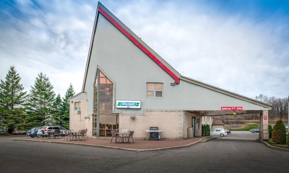 HOWARD JOHNSON QUEBEC photo 3