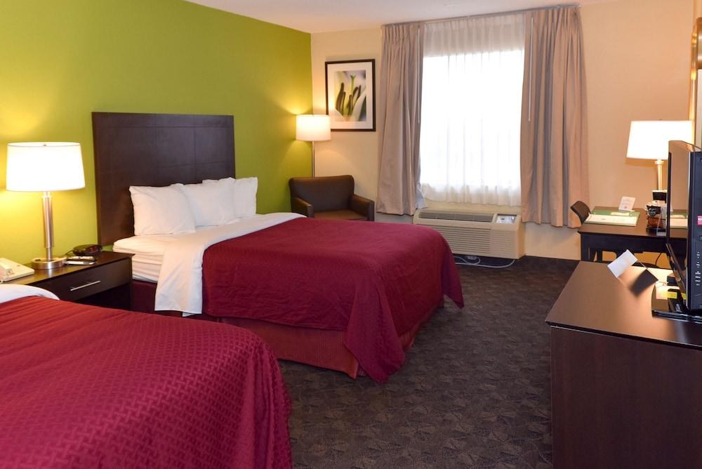 QUALITY INN AIRPORT photo 2