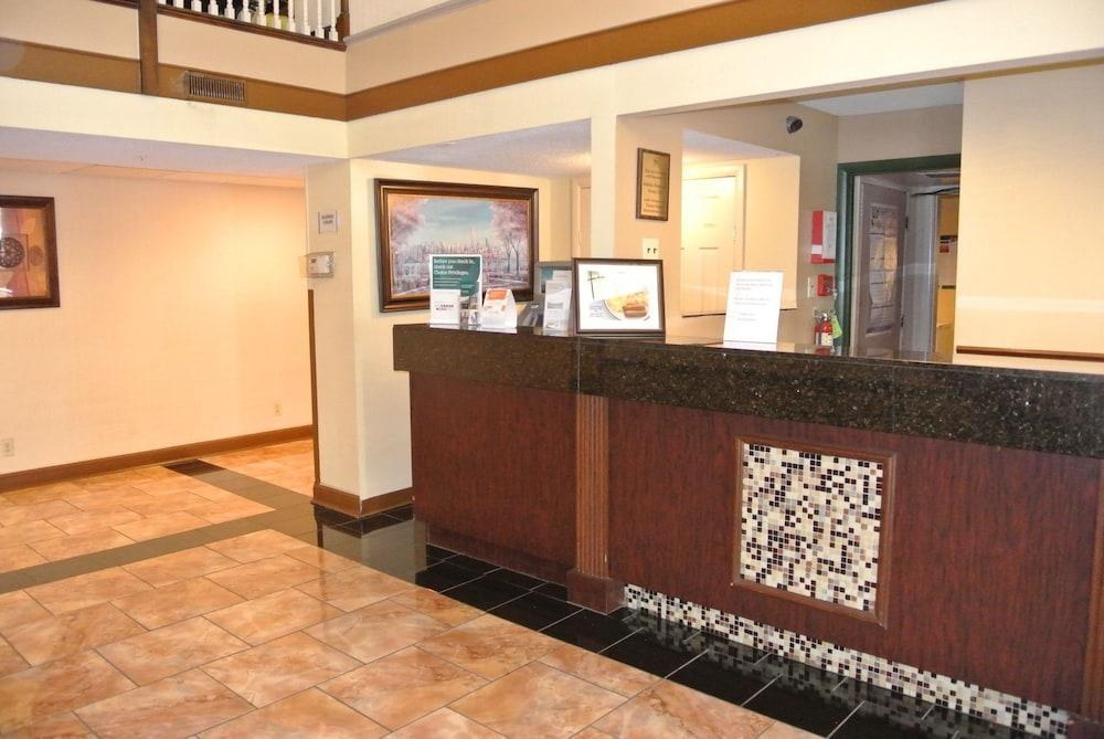 QUALITY INN AIRPORT photo 3