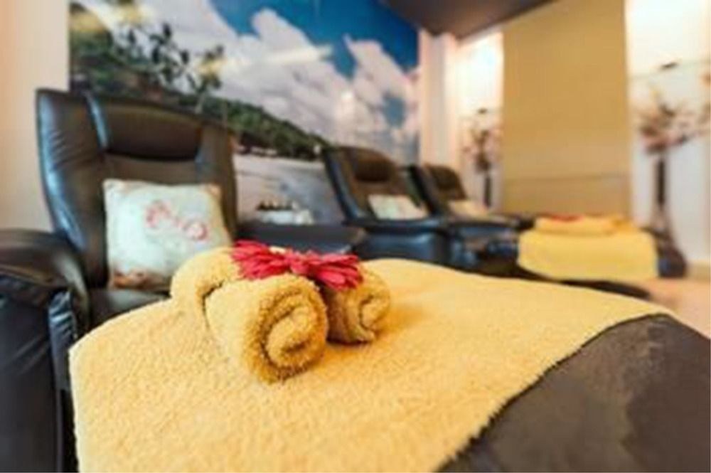 BEST WESTERN MAYFAIR SUITES photo 1