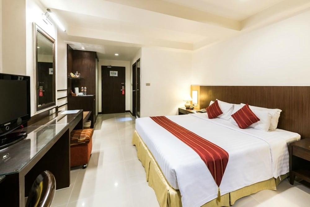 BEST WESTERN MAYFAIR SUITES photo 3