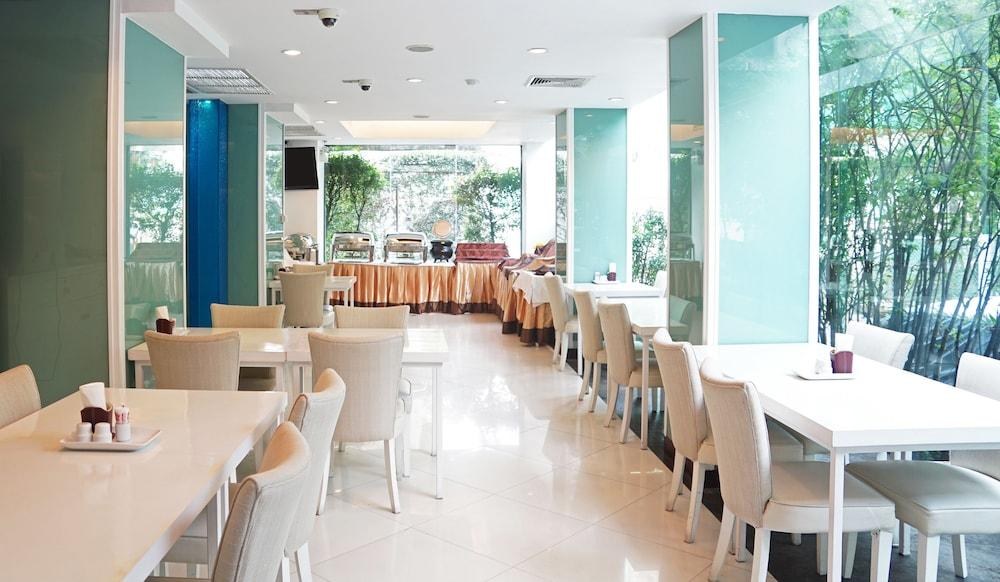 BEST WESTERN MAYFAIR SUITES photo 4
