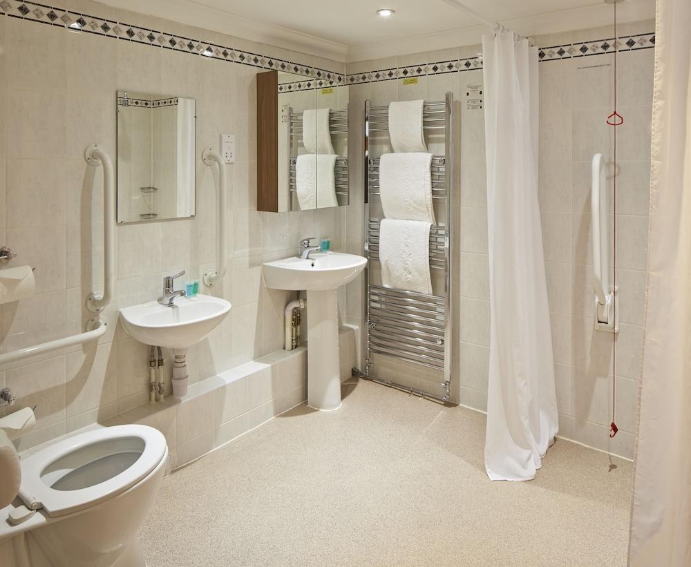 LANCASTER GATE photo 2