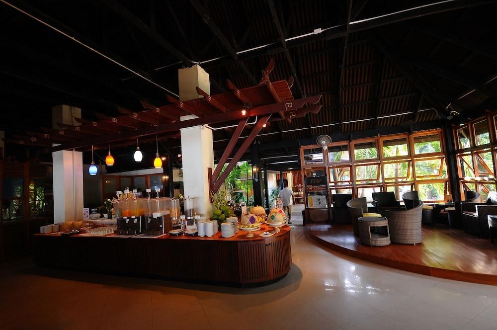 RAILAY BAY RESORT AND SPA photo 2