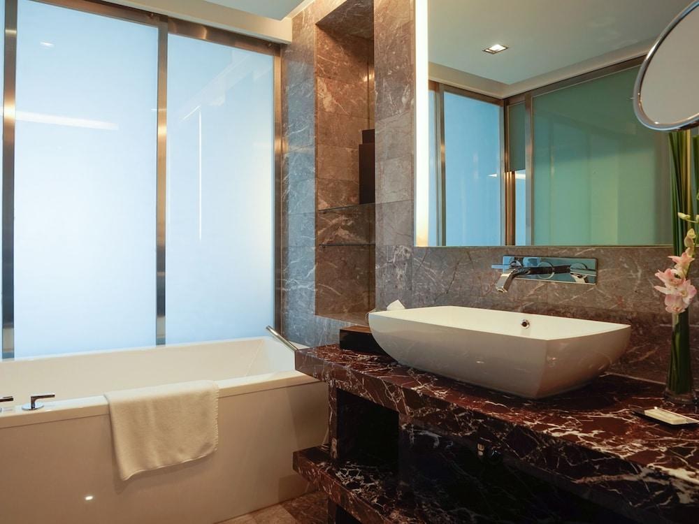 THE LONGEMONT (FORMERLY THE REGENT SHANGHAI) photo 4