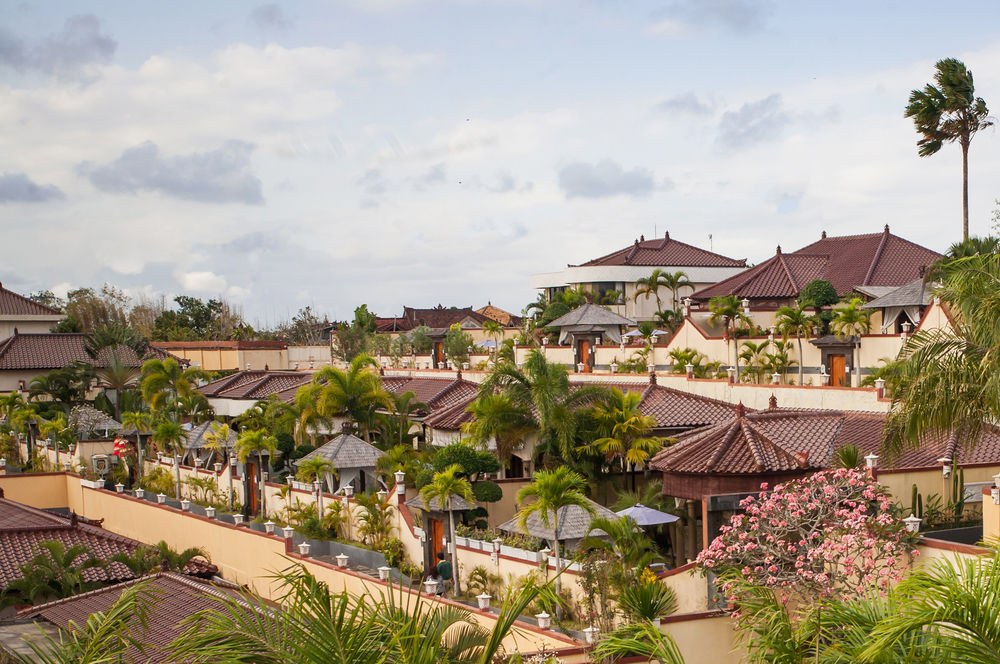 THE BEVERLY HILLS BALI BY TRANSERA