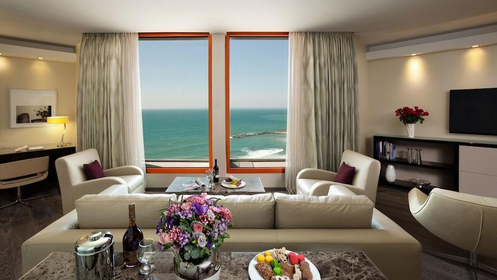 CARLTON TEL AVIV HOTEL - LUXURY ON THE BEACH photo 3