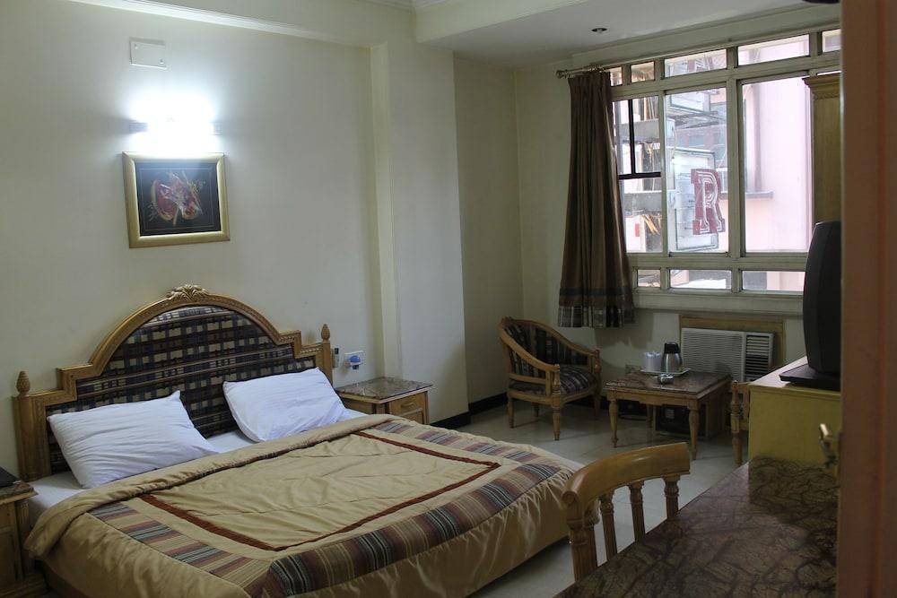 HOTEL SUNSTAR RESIDENCY photo 2