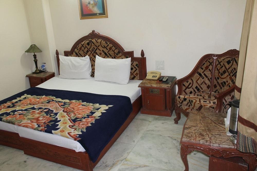 HOTEL SUNSTAR RESIDENCY photo 3