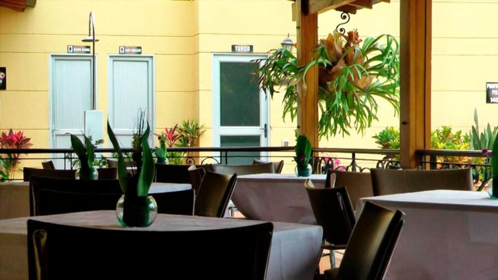 Hotel Portales Del Campestre photo 2
