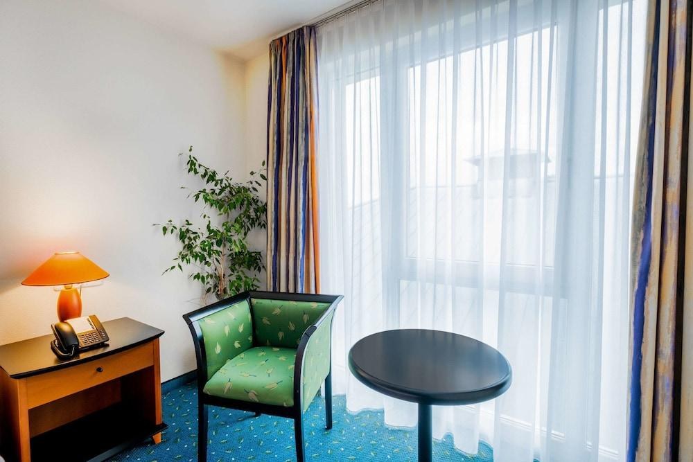 QUALITY HOTEL PLAZA DRESDEN photo 2