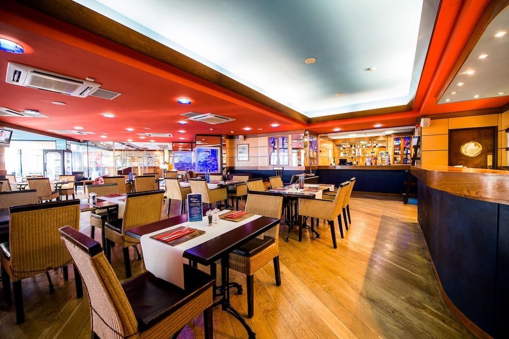 LINER HOTEL photo 2