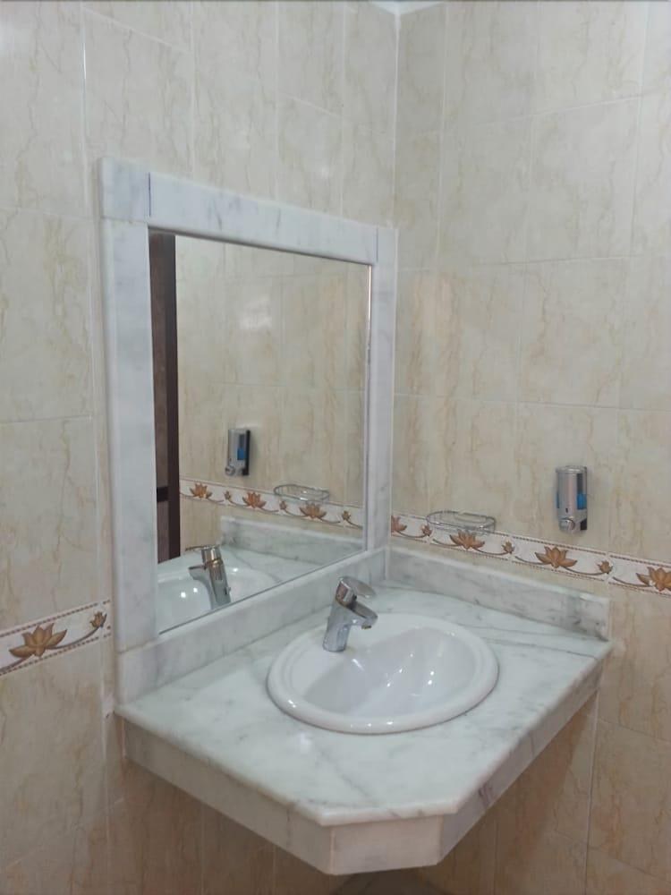 PYRAMIDS PLAZA HOTEL photo 2