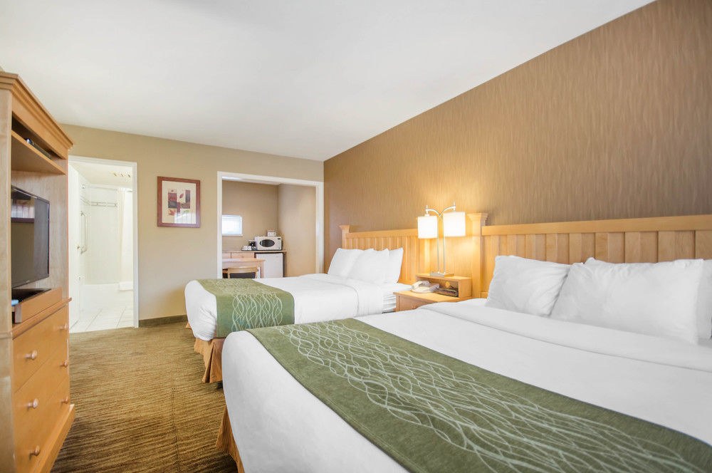 Econo Lodge Inn & Suites photo 1