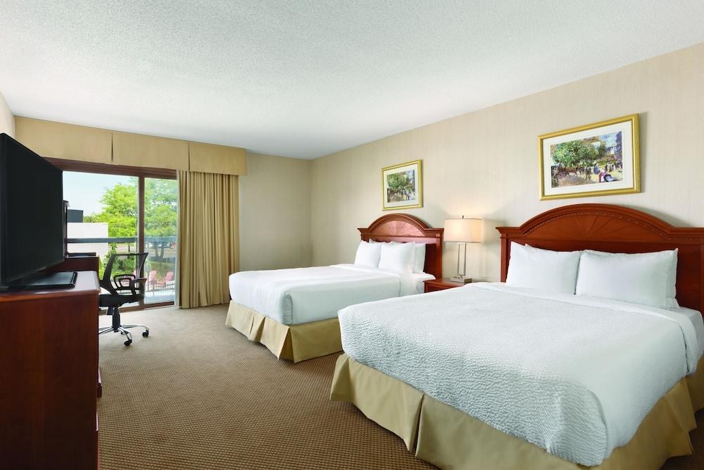Days Inn by Wyndham London photo 4