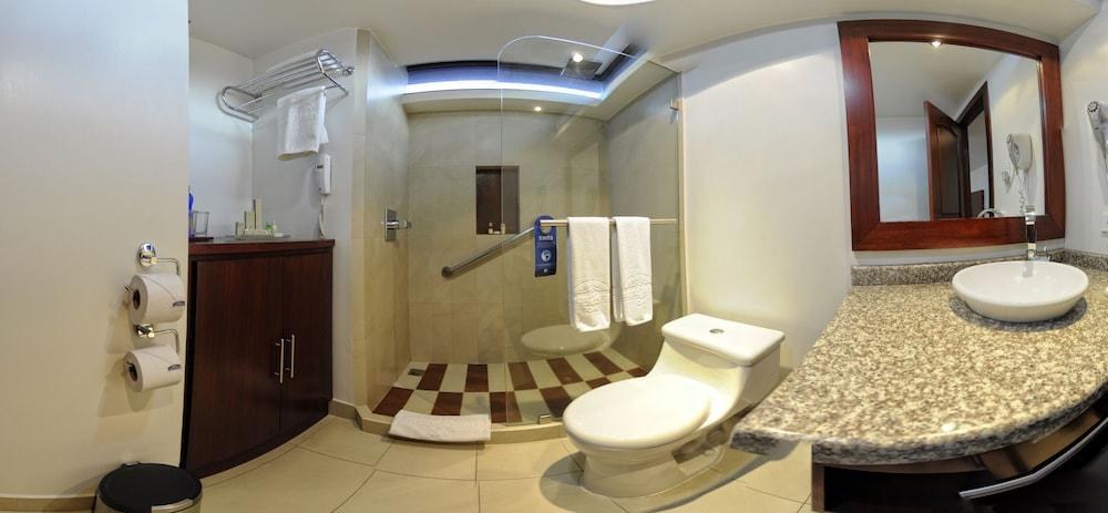 WYNDHAM GARDEN QUITO photo 4