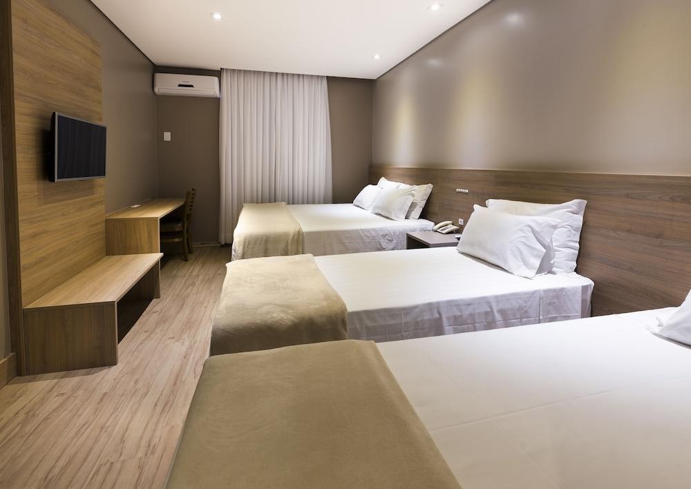 Hotel Plaza Camboriú photo 2
