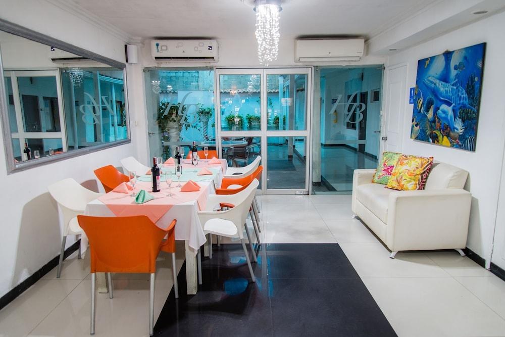Hotel Bocagrande Suites By Geh Suites