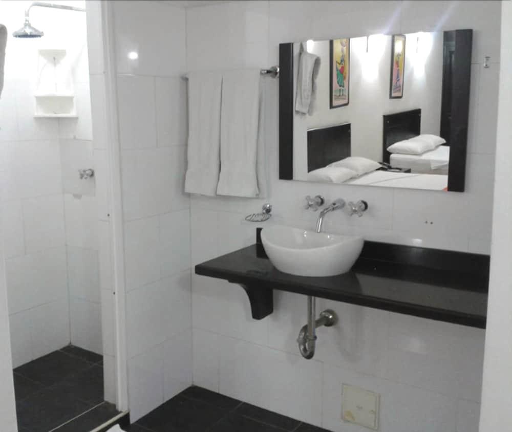 Hotel Bocagrande Suites By Geh Suites photo 3