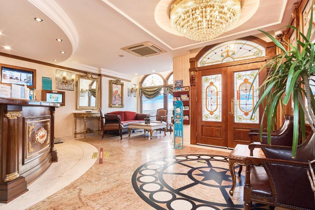 BW EMPIRE PALACE